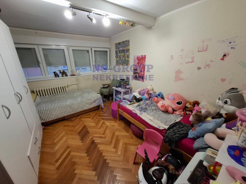 Slika 11 - Odličan četvorosoban stan!